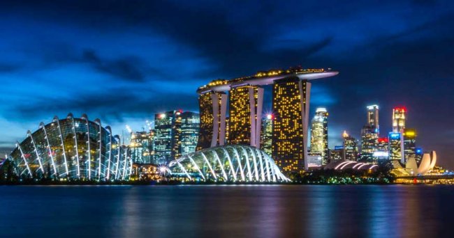 Marina Bay Singapore at night