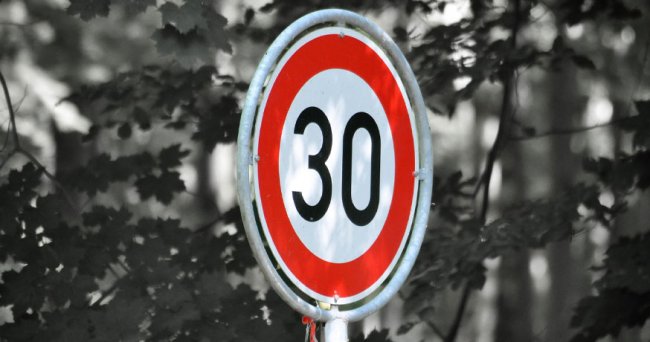 speed limit 30 roadsign