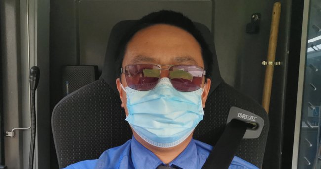 Yale Wong on the buses